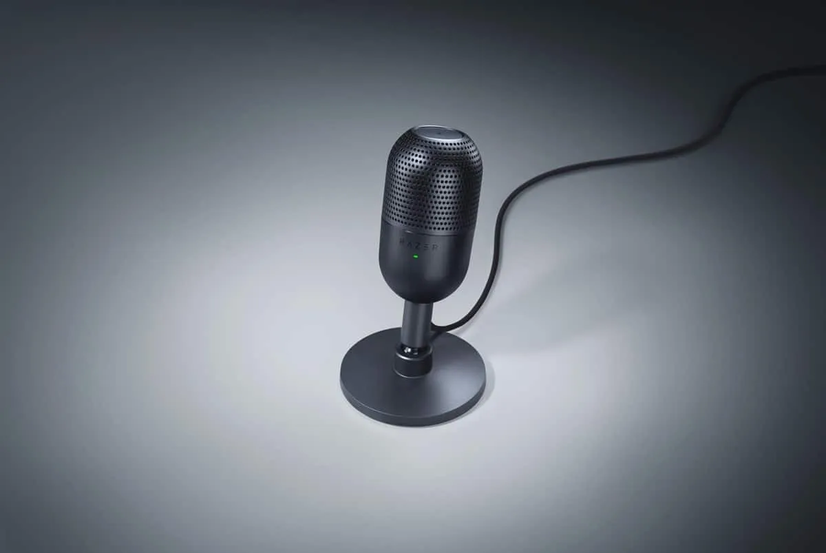 Razer Seiren V3 Chroma Review
