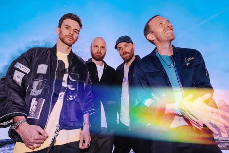 Read more about the article ​feelslikeimfallinginlove Lyrics – Coldplay