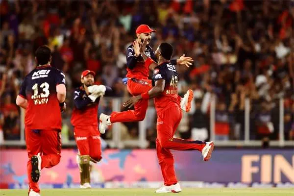  Virat Kohli Leads Royal Challengers Bengaluru to Historic First IPL Title